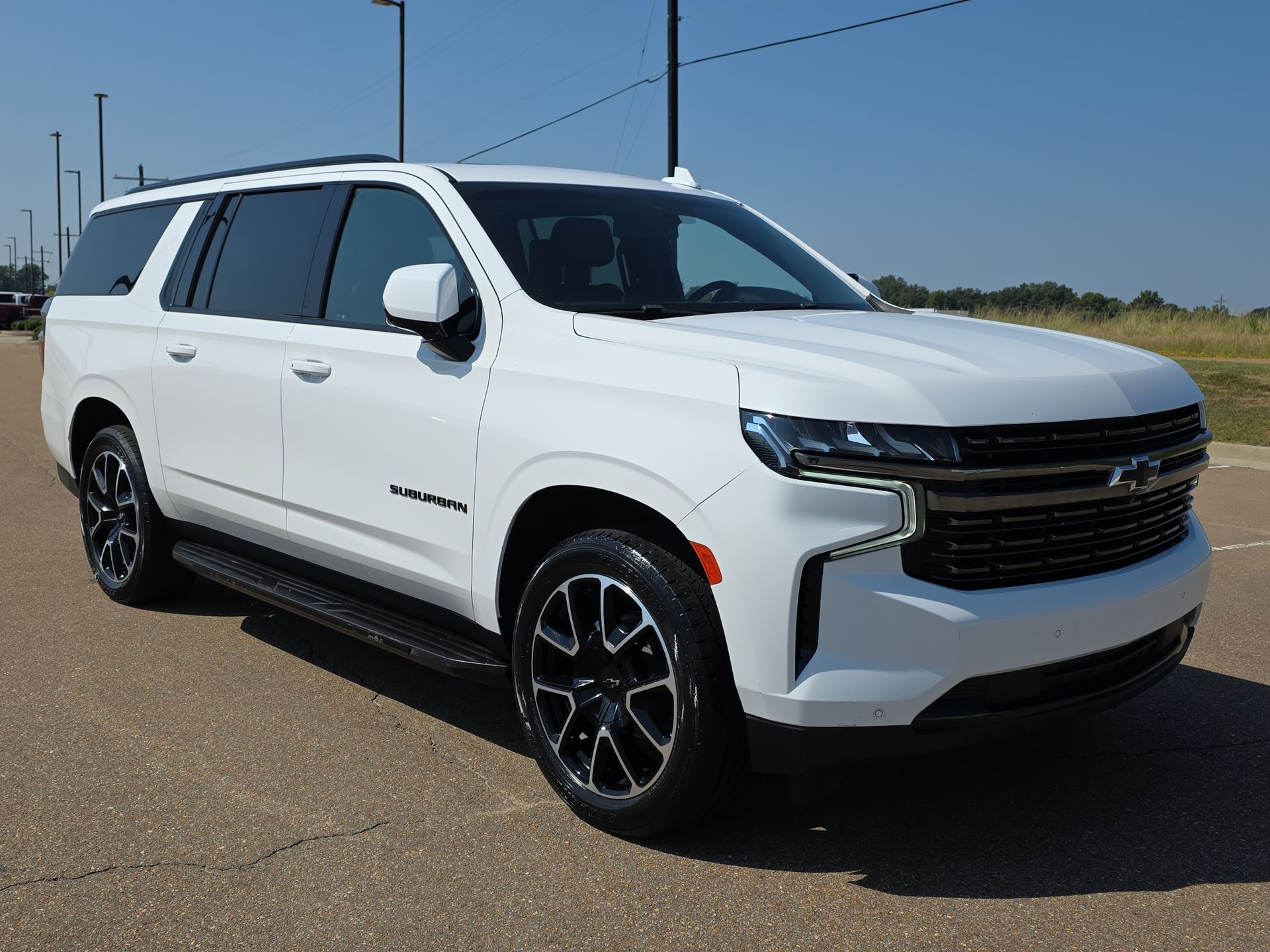 2021 Chevrolet Suburban RST photo 2