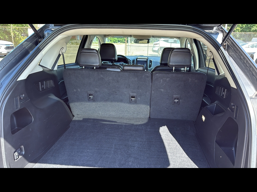 2023 Ford Edge SEL photo 24
