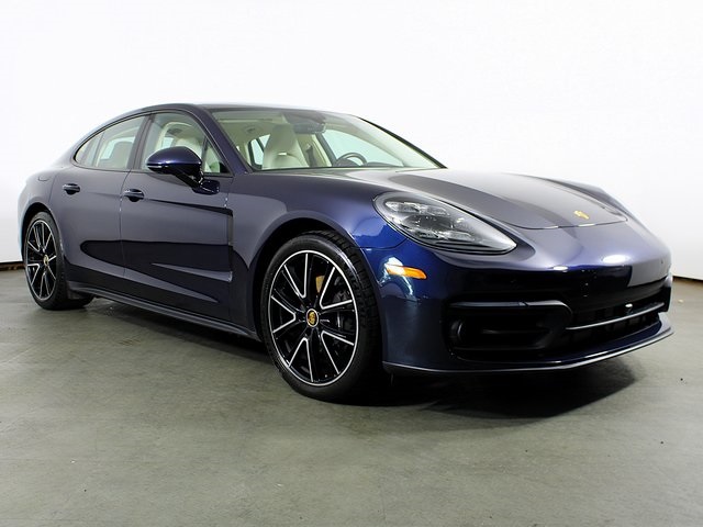 2022 Porsche Panamera 4 photo 9