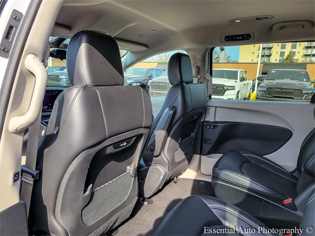 2024 CHRYSLER PACIFICA - Image 13