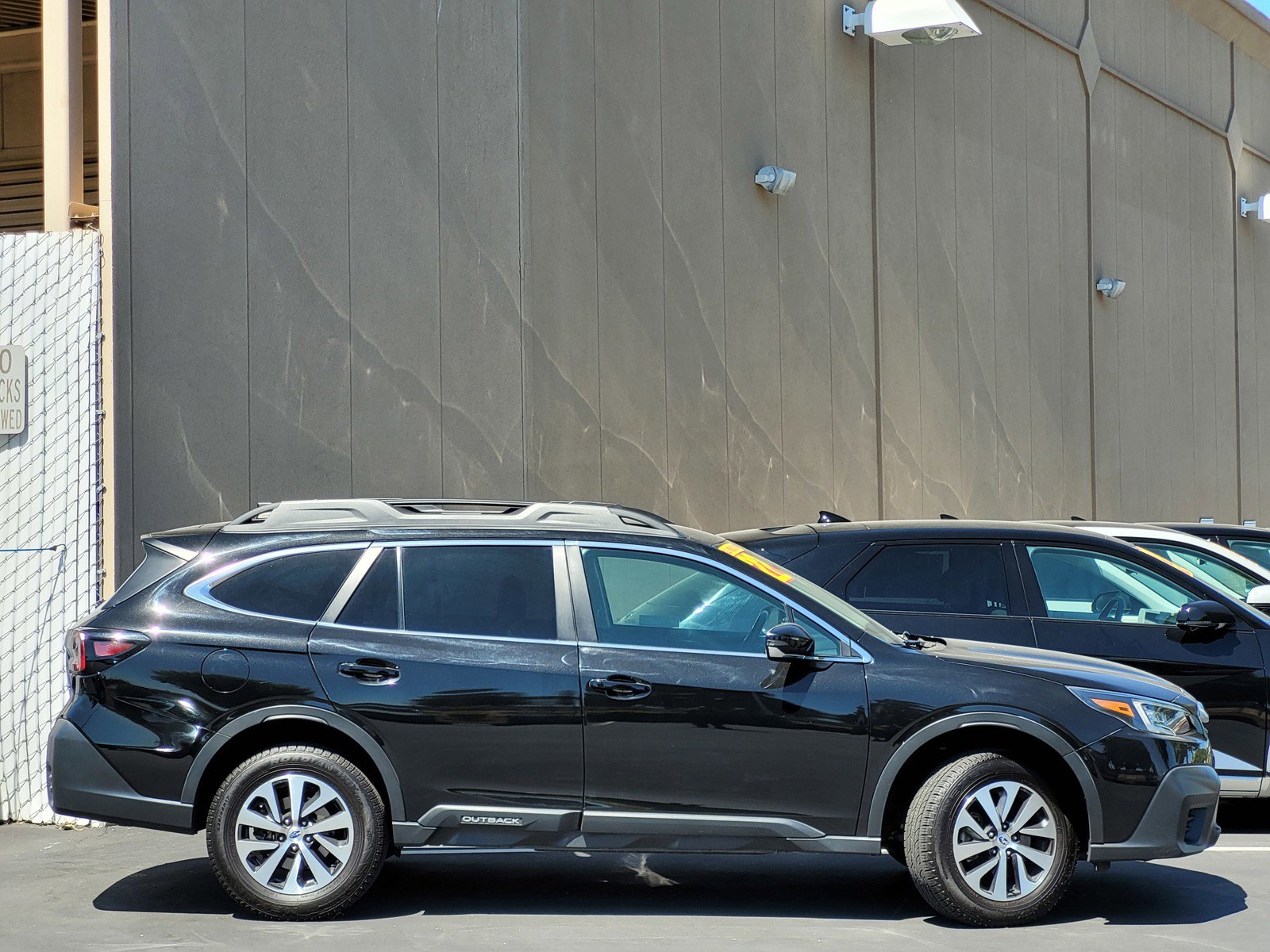 2022 Subaru Outback Premium photo 4