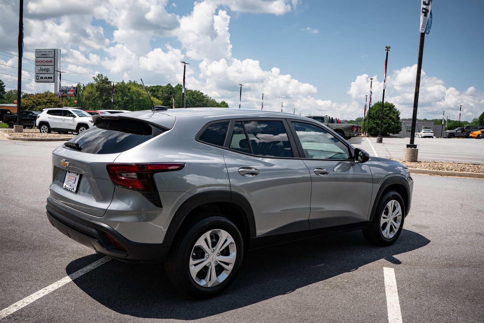 2024 Chevrolet Trax LS photo 6