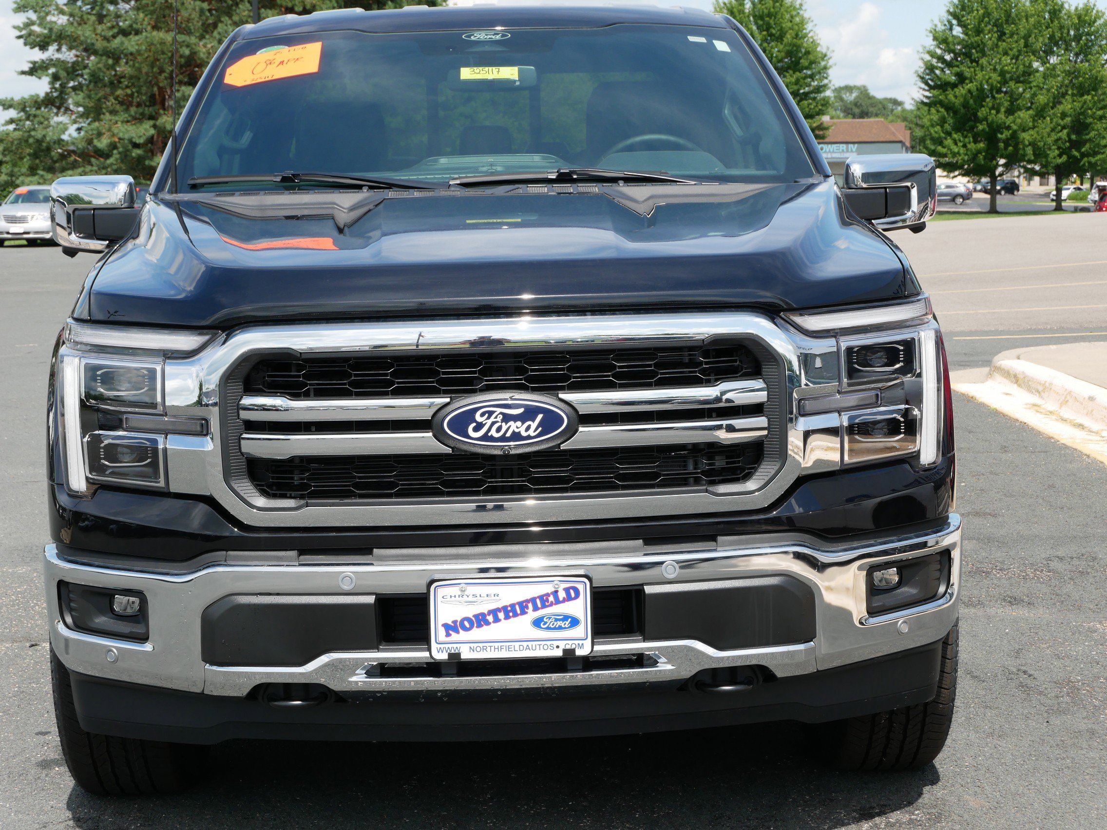 2025 Ford F-150 Lariat photo 2