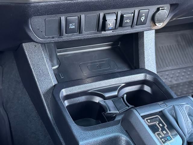 2023 Toyota Tacoma TRD Off-Road photo 17