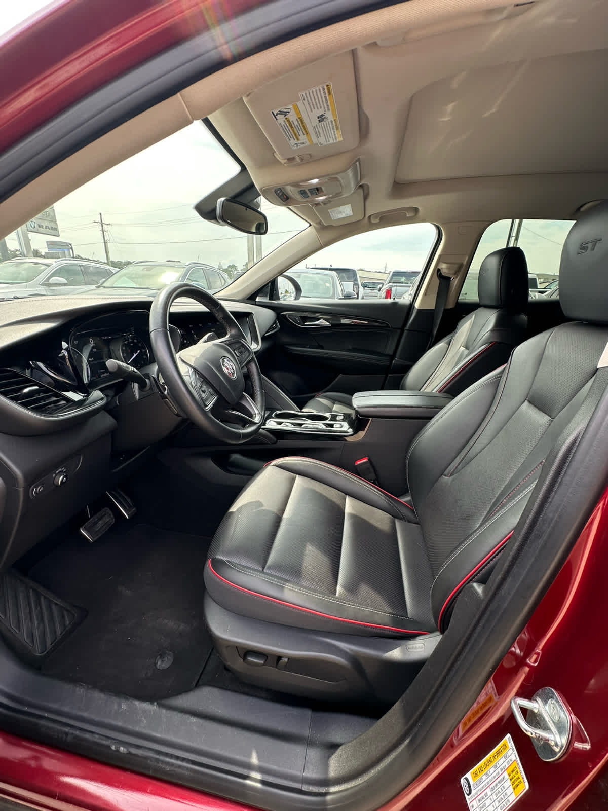 2023 Buick Envision Essence photo 12