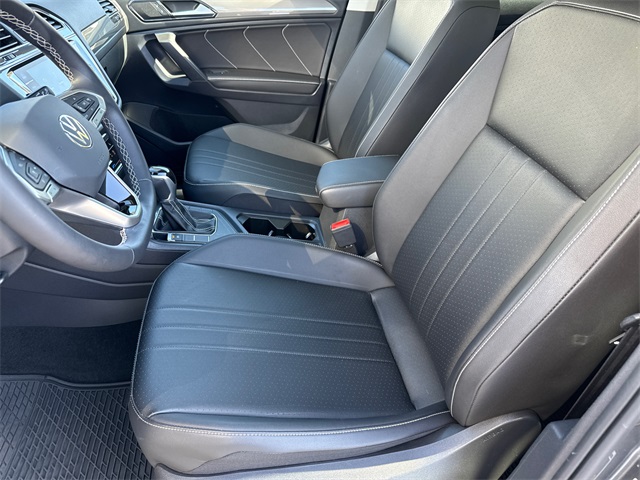 2023 Volkswagen Tiguan SE photo 30