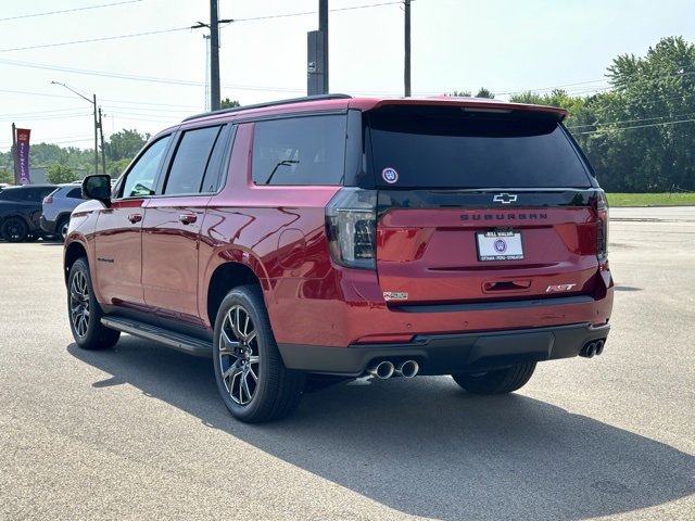 2025 Chevrolet Suburban RST photo 5