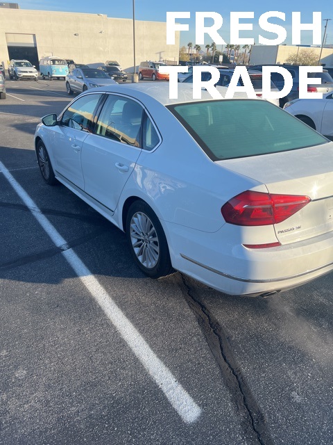 2016 Volkswagen Passat TDI SE photo 4