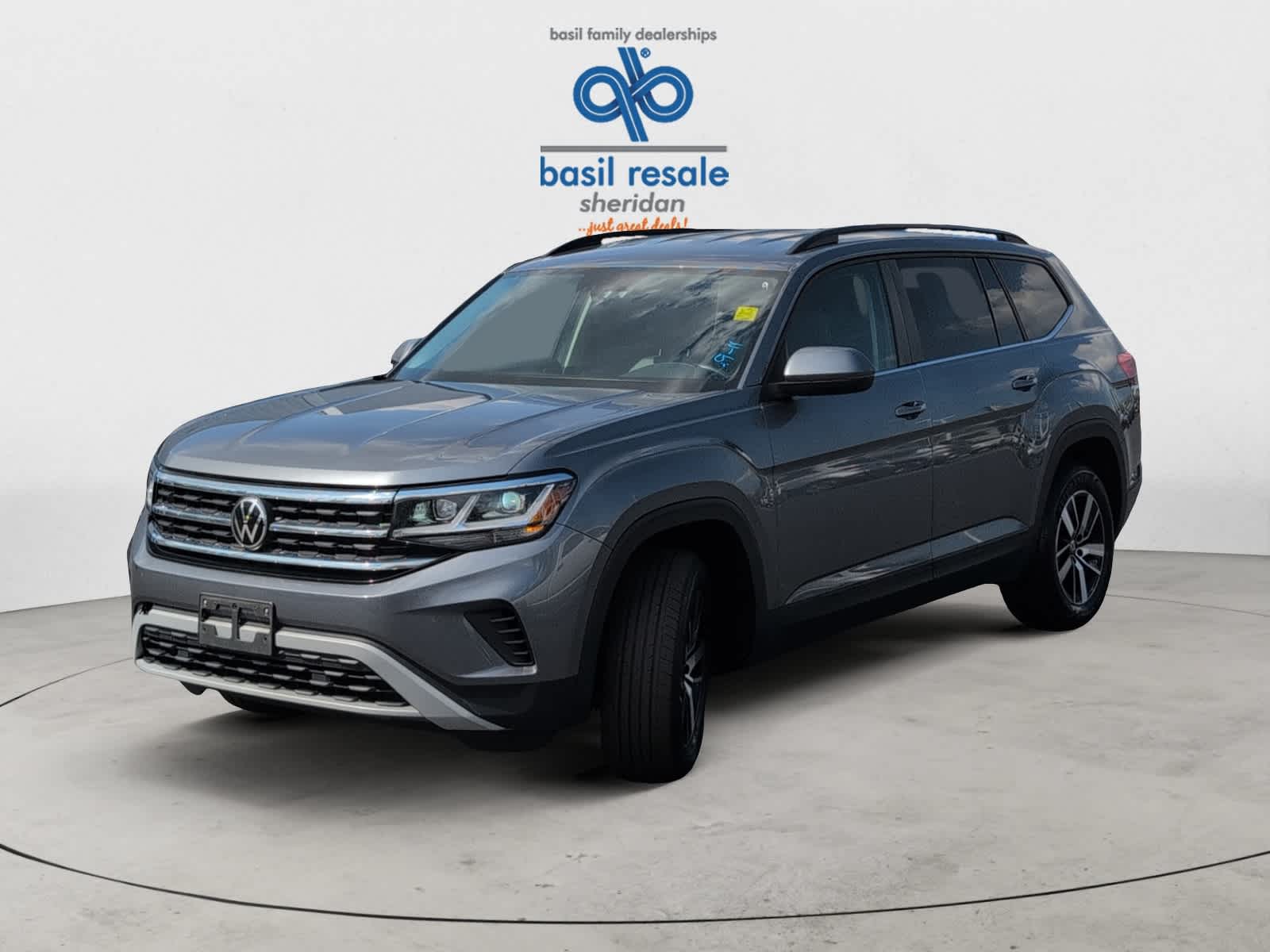 2022 Volkswagen Atlas SE photo 2