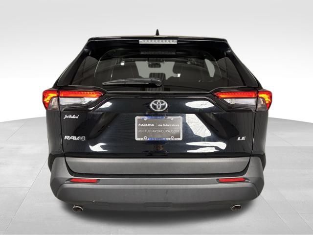 2023 Toyota RAV4 LE photo 6