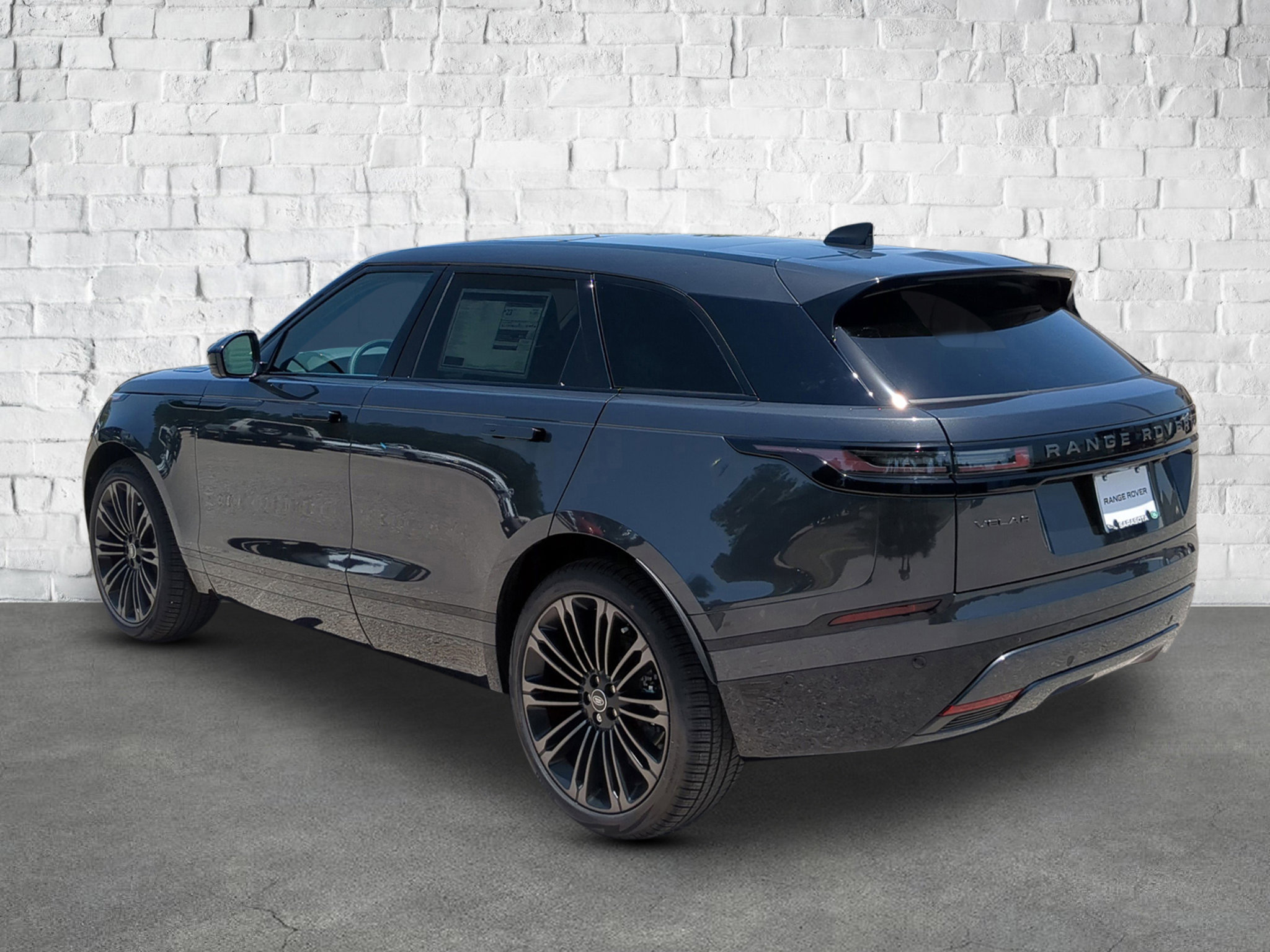 2026 Land Rover Range Rover Velar SE photo 2
