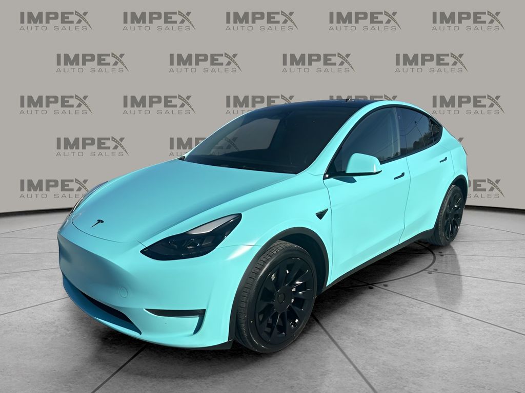 2023 Tesla Model Y Long Range's photo
