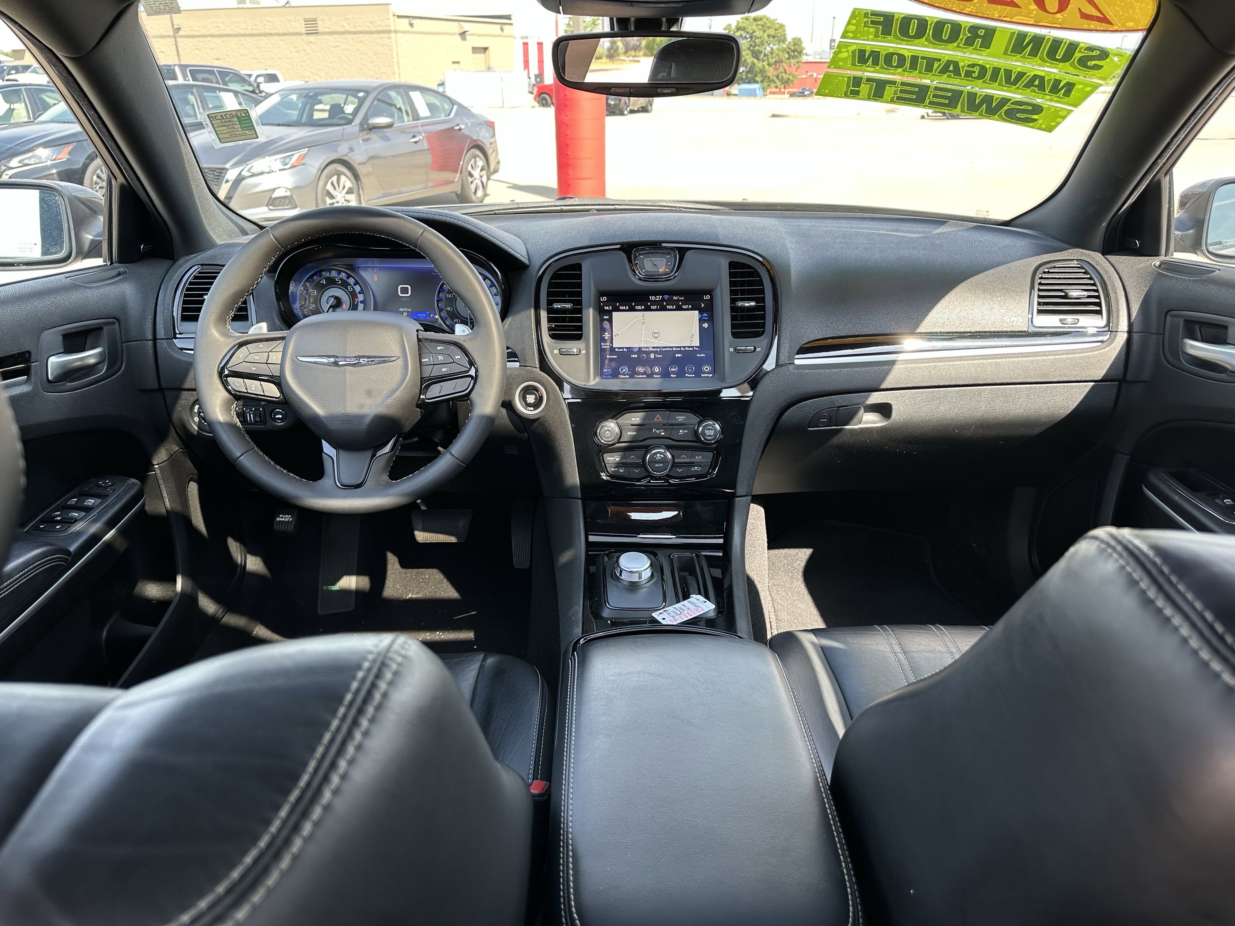 2023 Chrysler 300 S photo 2