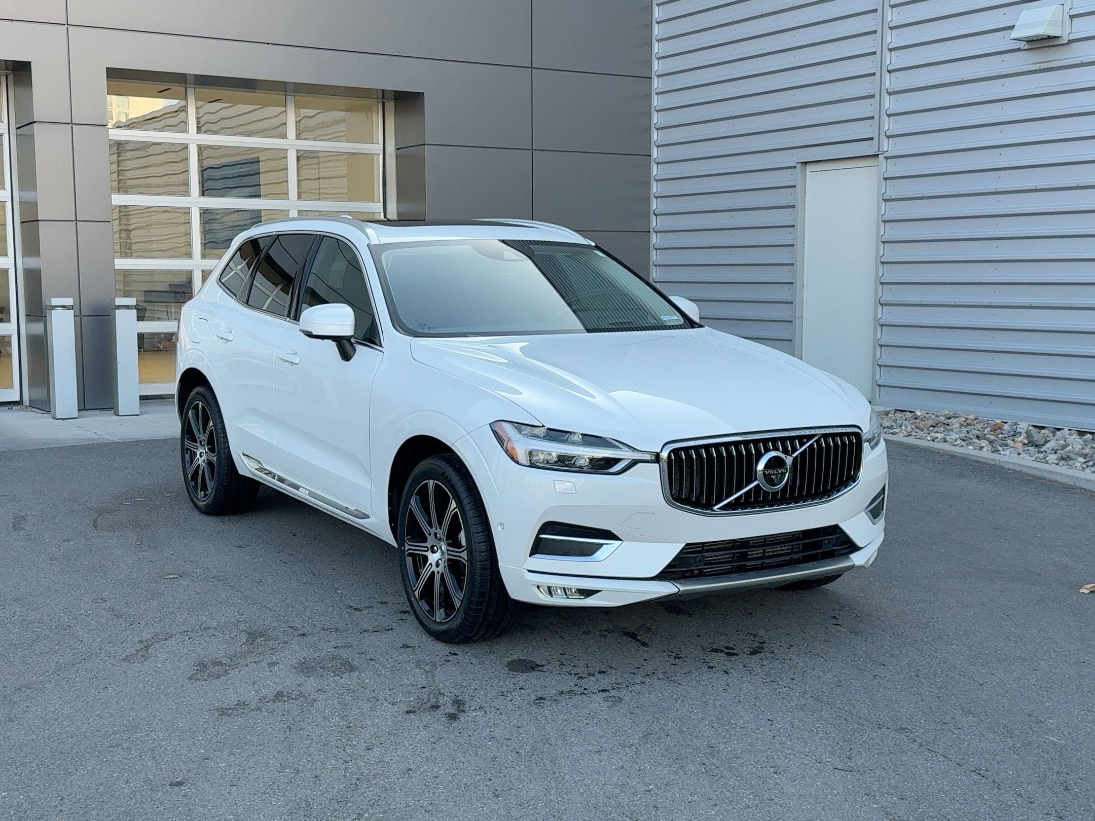 2019 Volvo XC60 Inscription's photo