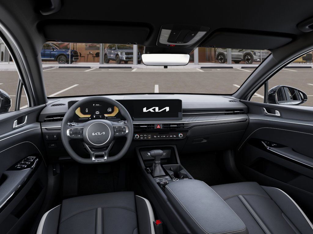 2025 Kia K5 GT-Line photo 12