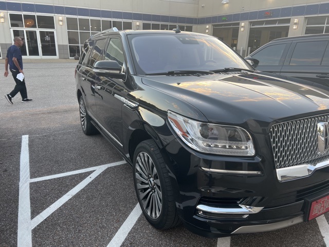 2019 Lincoln Navigator Reserve photo 2