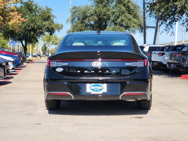 2025 Hyundai Sonata SEL Convenience photo 2