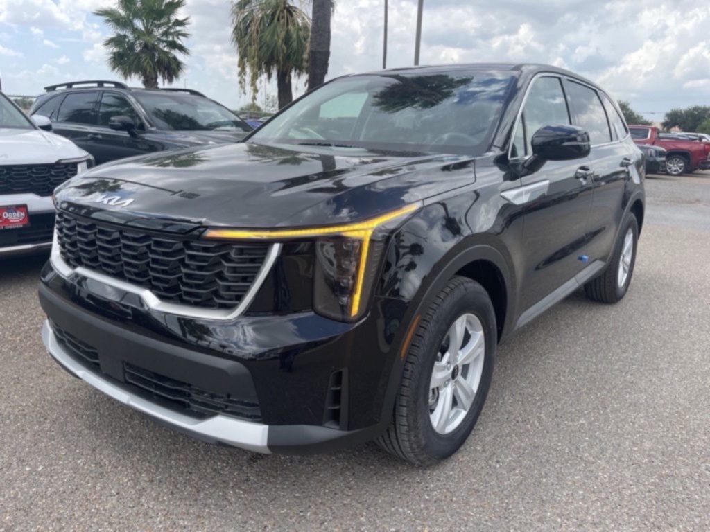 2026 Kia Sorento LX photo 2