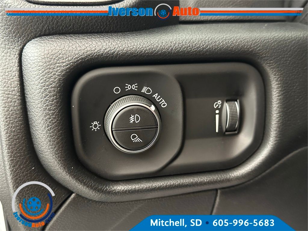 2026 Ram 2500 Tradesman photo 16