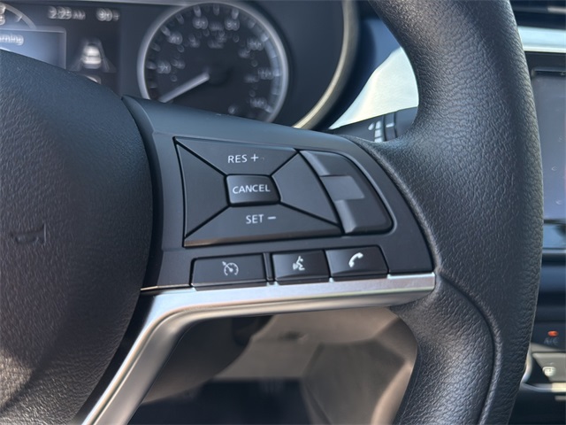 2025 Nissan Versa 1.6 SV photo 17