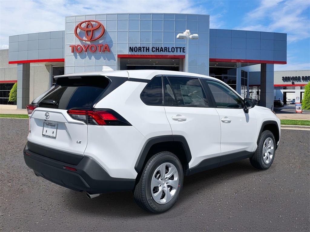 2025 Toyota RAV4 LE photo 5