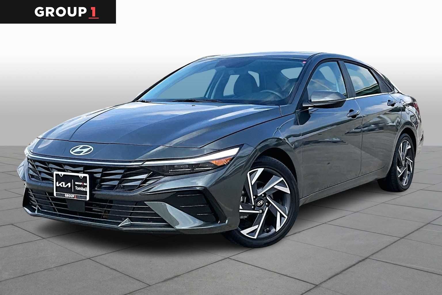 2025 Hyundai Elantra Limited's photo