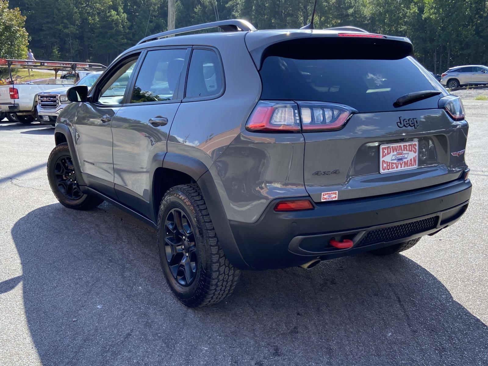 2019 Jeep Cherokee Trailhawk photo 25