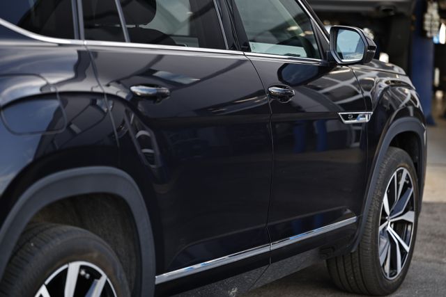 2024 Volkswagen Atlas SEL Premium R-Line photo 7