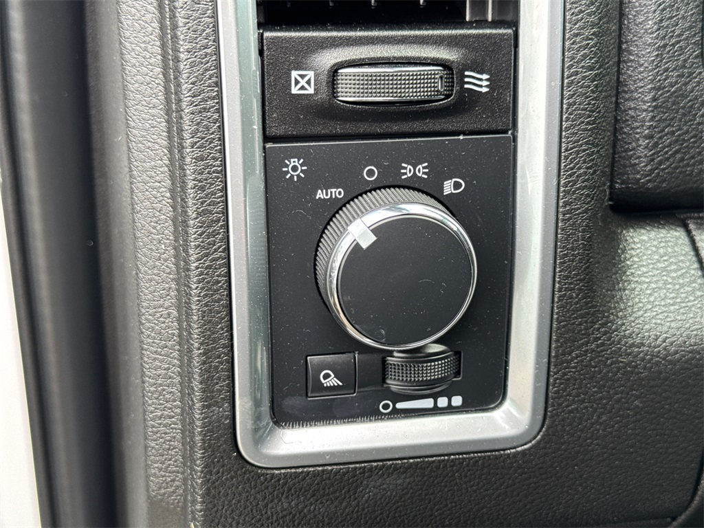 2024 Ram 1500 Classic Warlock photo 26