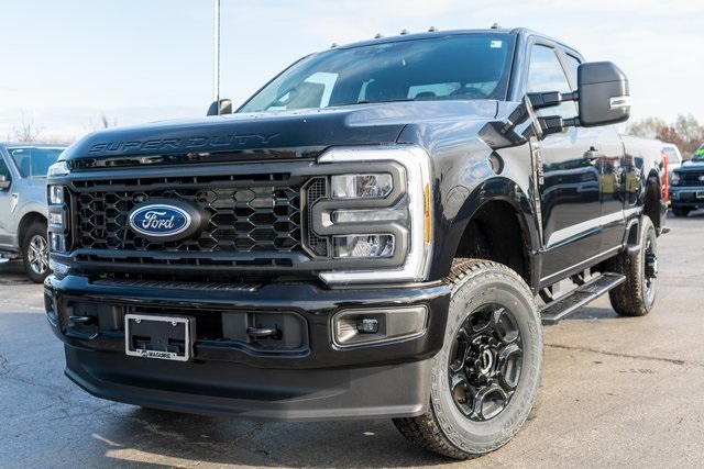 2026 Ford F-250 Super Duty XL's photo