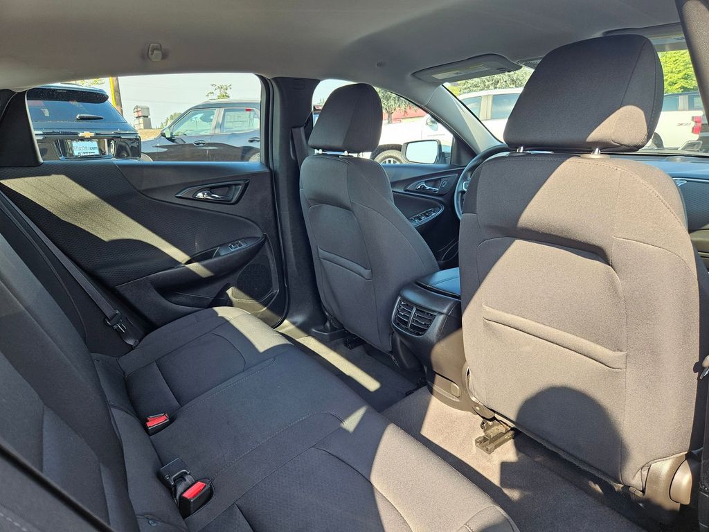 2018 Chevrolet Malibu 1LT photo 27