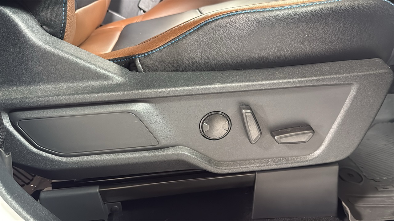 2022 Ford Bronco Outer Banks photo 19