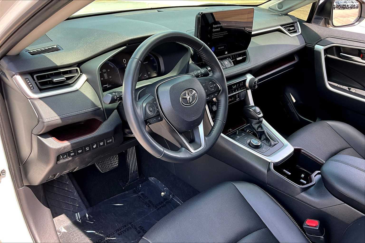 2024 Toyota RAV4 Hybrid Limited photo 16