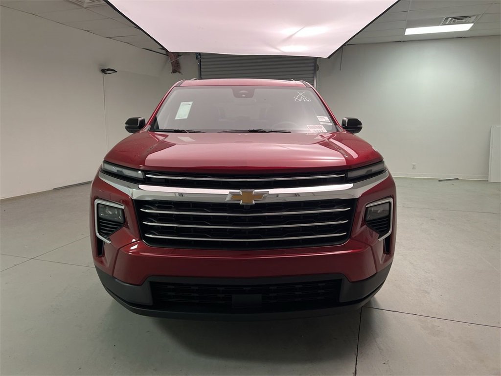 2026 Chevrolet Traverse photo 2