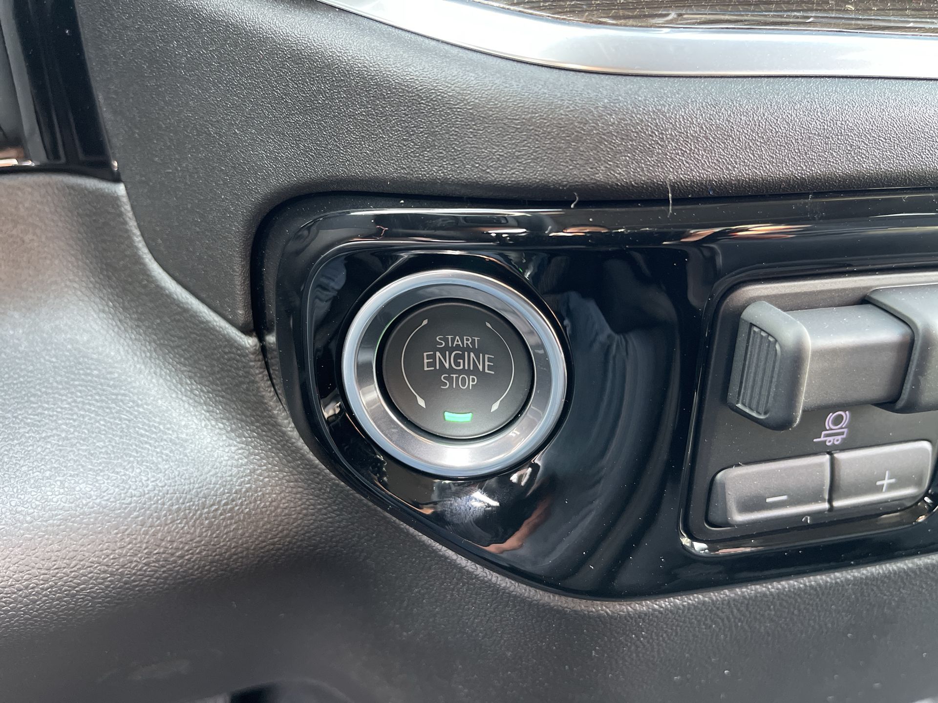 2025 Gmc Sierra photo 17