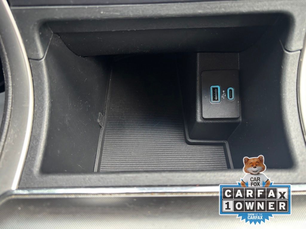 2022 Ford Edge SEL photo 15