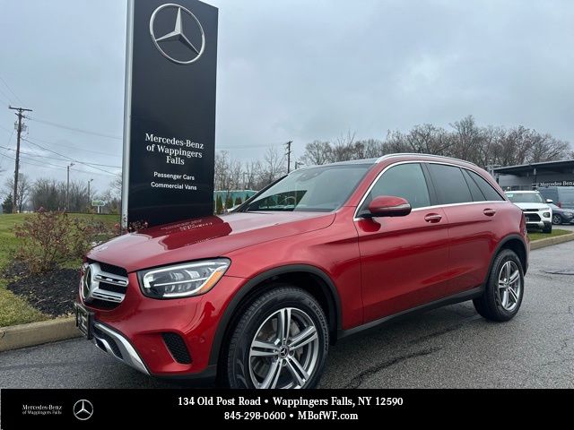 2022 Mercedes-Benz GLC GLC300's photo