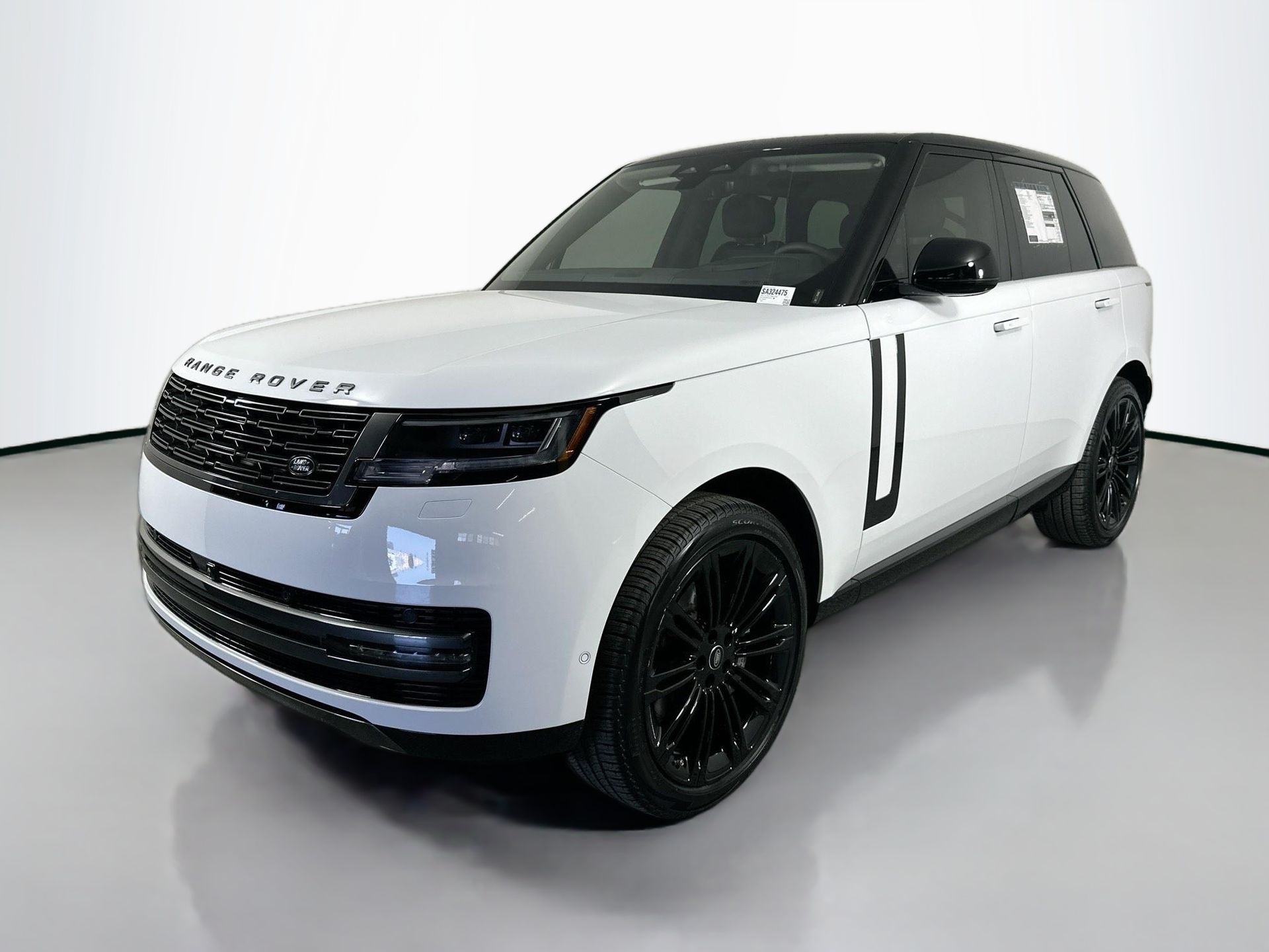 2025 Land Rover Range Rover SE's photo