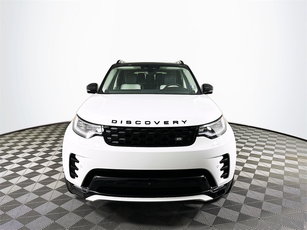 2025 Land Rover Discovery SE photo 2