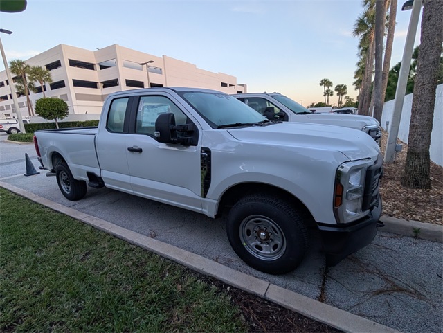 2026 Ford F-350 XL photo 2