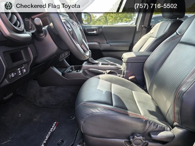 2017 Toyota Tacoma TRD Pro photo 9