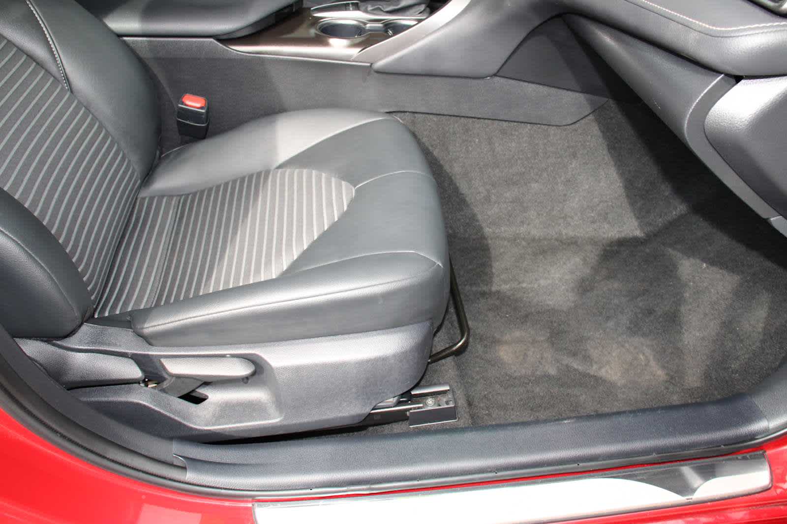 2024 Toyota Camry SE photo 38