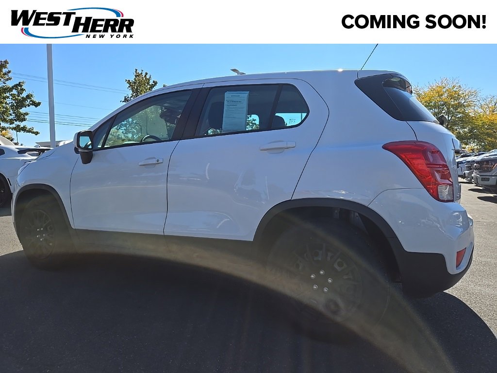 2018 Chevrolet Trax LS photo 3