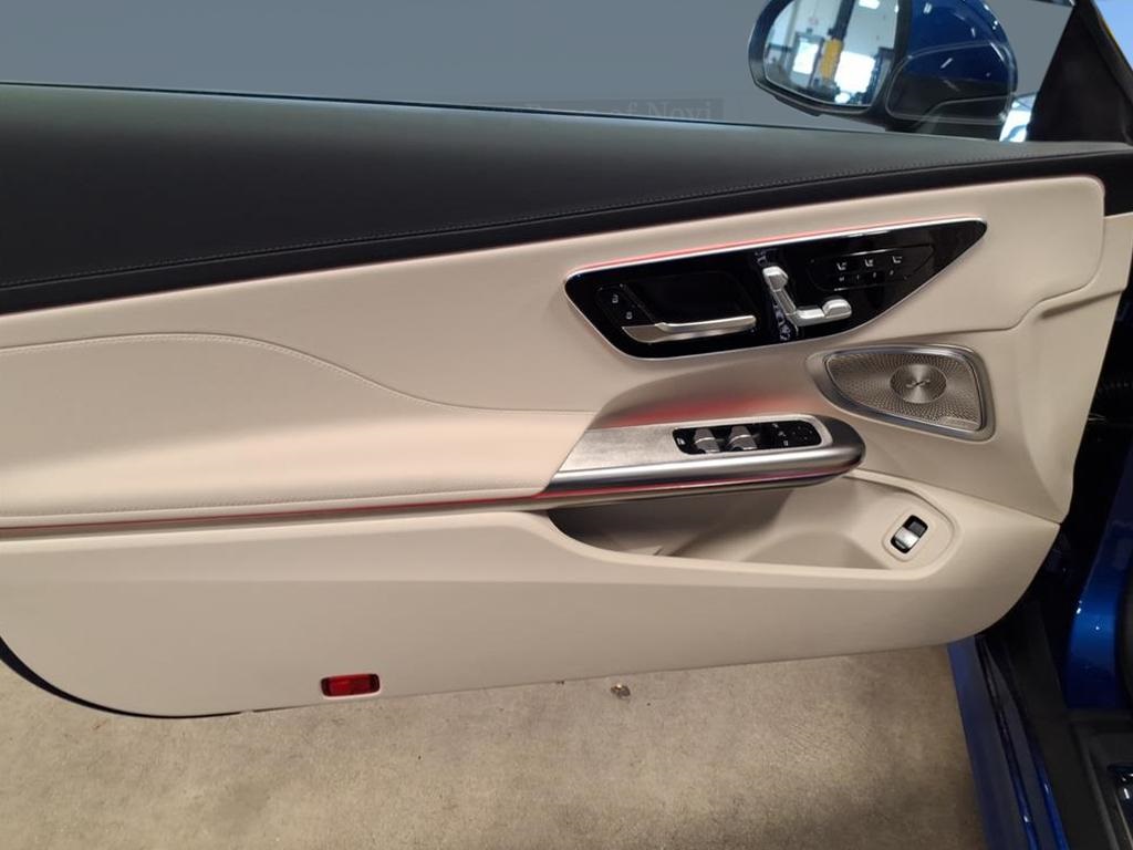 2025 Mercedes Benz CLE 300 4MATIC photo 4