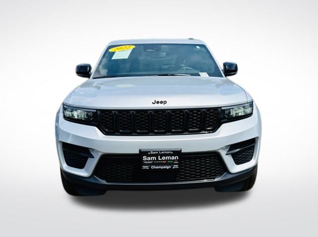 2022 Jeep Grand Cherokee Altitude photo 4