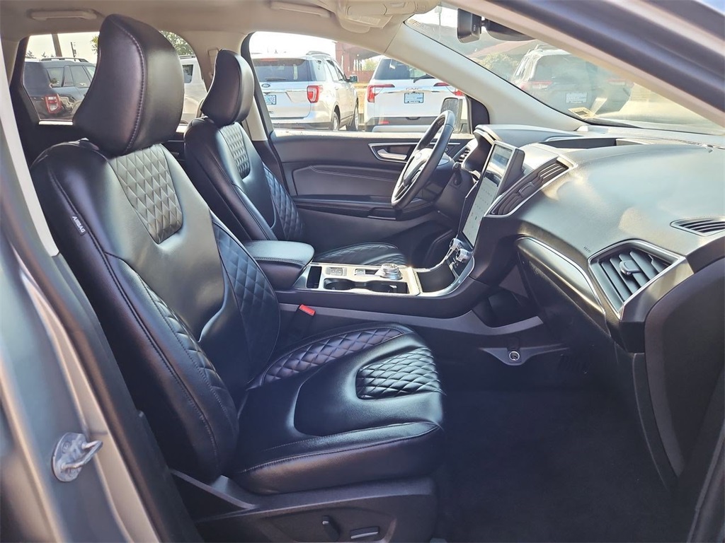 2023 Ford Edge Titanium photo 27