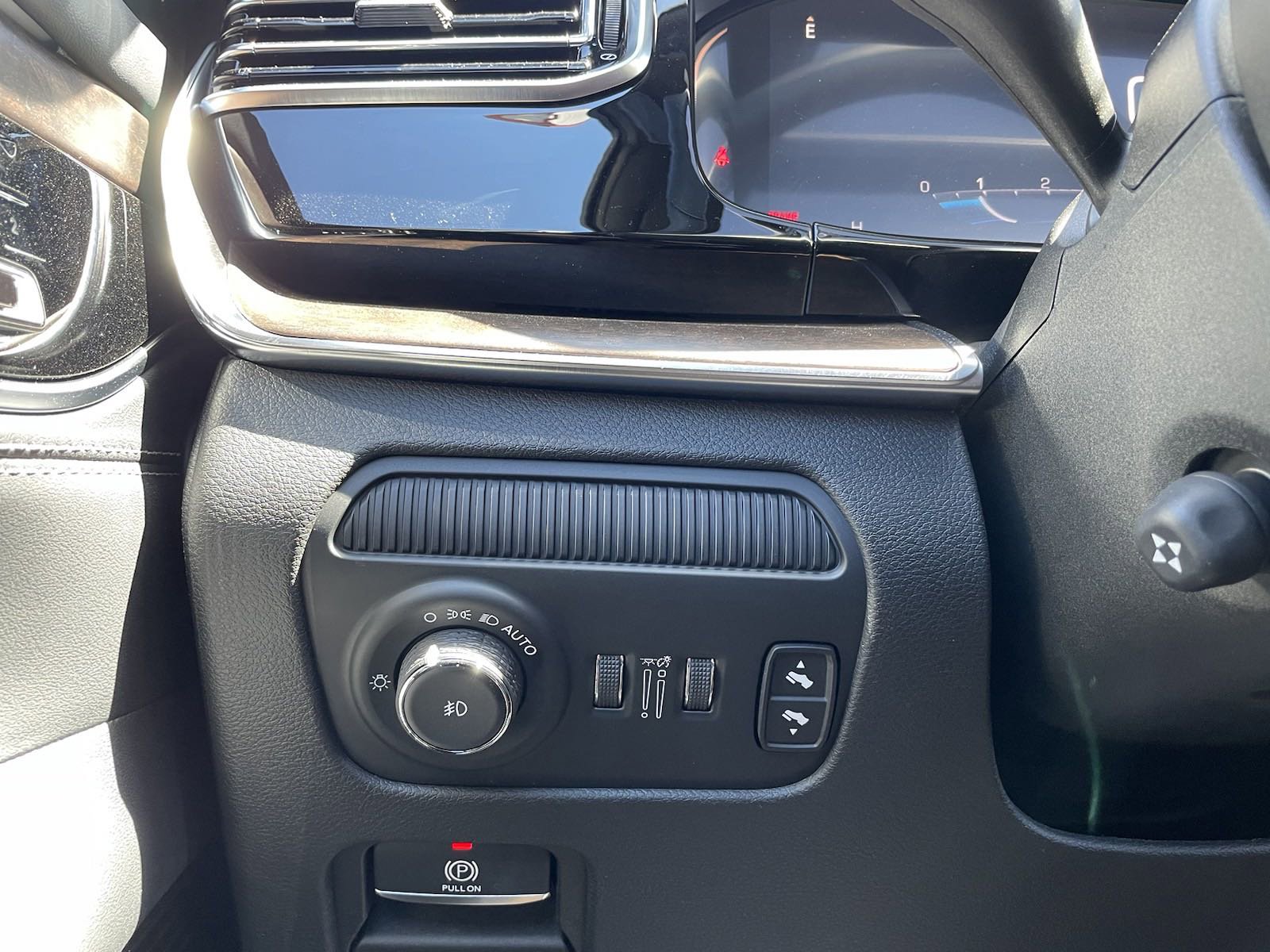 New 2024 Bright White Clearcoat Jeep image 69