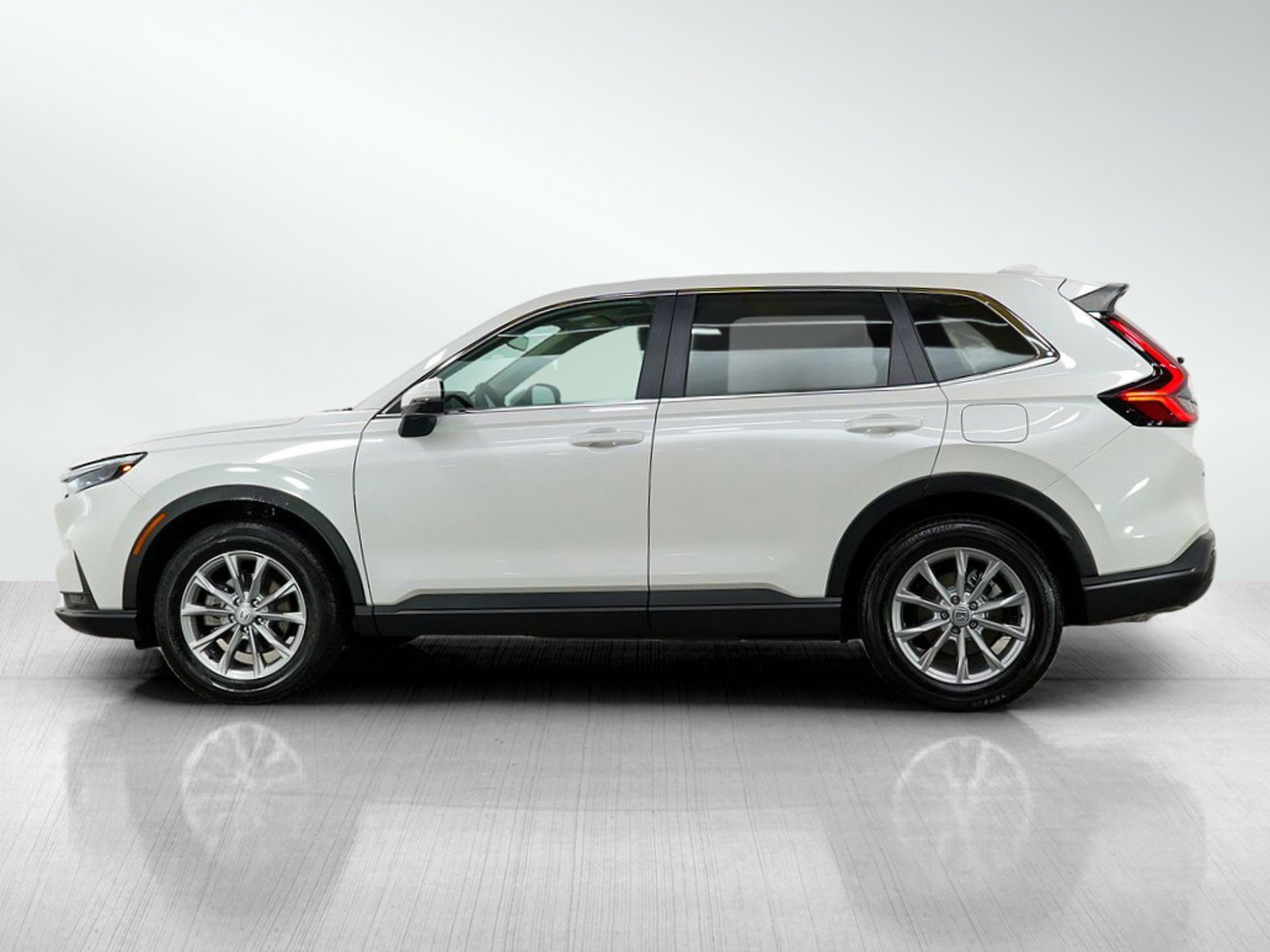 Used 2025 Honda CR-V EX-L with VIN 2HKRS4H7XSH463909 for sale in Minneapolis, Minnesota
