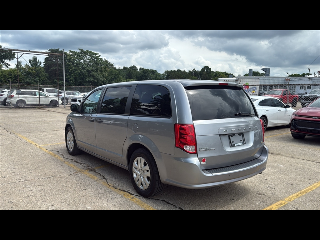 2019 Dodge Grand Caravan SE Sport photo 3
