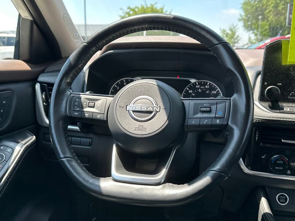 2023 Nissan Rogue SL photo 13